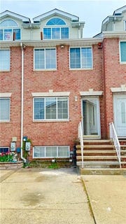/international/us/33-lillie-lane-staten-island-ny-110107700520/