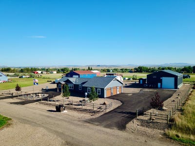 /international/us/7220-2nd-street-northwest-havre-mt-110105384875/