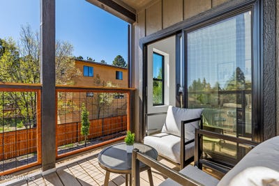 /international/us/302-w-oak-avenue-flagstaff-az-110108466438/