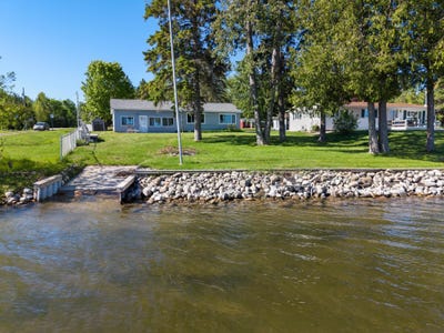 /international/us/3002-parrotts-road-indian-river-mi-110108478984/