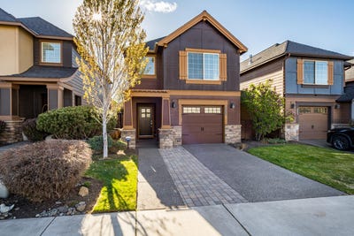 /international/us/63137-britta-street-bend-or-110107438719/