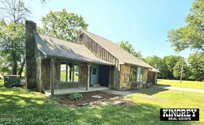/international/us/8526-se-70th-terrace-baxter-springs-ks-110108106181/