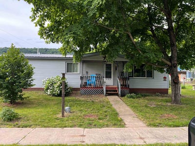 /international/us/603-main-street-avoca-wi-110108817095/