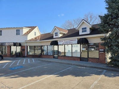 /international/us/28821-lorain-road-north-olmsted-oh-110105926842/