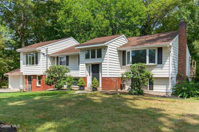 /international/us/1565-crescent-road-clifton-park-ny-110101257493/