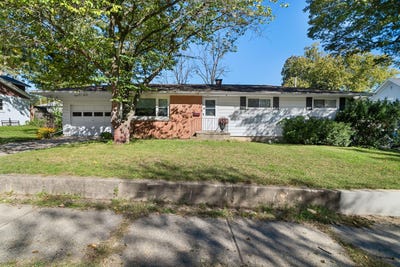 /international/us/108-w-dewey-street-buchanan-mi-110120499513/