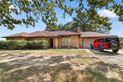/international/us/11720-east-grassey-creek-rd-coleman-ok-110102471958/