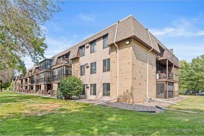 /international/us/3461-kent-street-shoreview-mn-110100995561/
