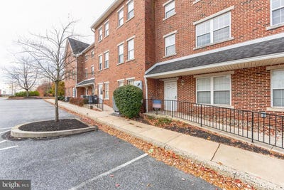 /international/us/29-regency-plz-glen-mills-pa-110099602893/