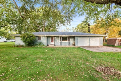 /international/us/962-n-schmidt-road-braidwood-il-110120559936/