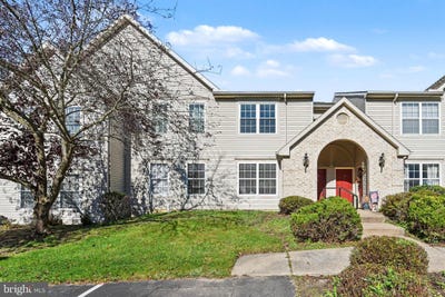 /international/us/215-forest-oak-lane-harrisburg-pa-110120667908/