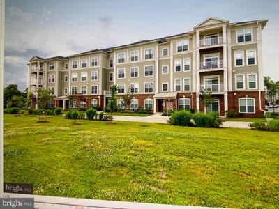 /international/us/3910-doc-berlin-drive-silver-spring-md-110106371004/