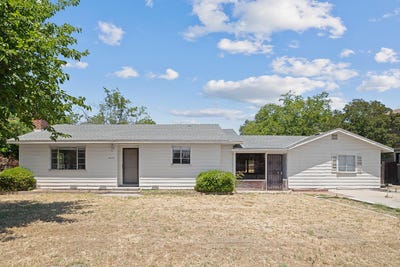 /international/us/5010-w-oak-avenue-visalia-ca-110107266749/