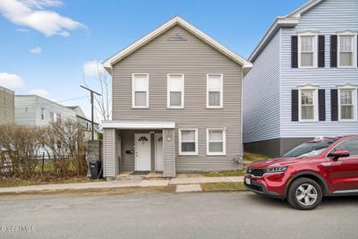 /international/us/1540-8th-avenue-watervliet-ny-110108033442/