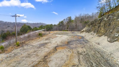 /international/us/146-lofty-heights-road-clay-city-ky-110100446085/?lang=en