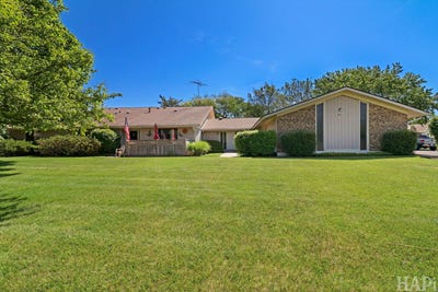 /international/us/941-wiltshire-drive-mchenry-il-110108695043/
