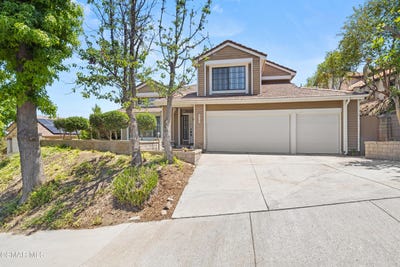 /international/us/24154-mentry-drive-newhall-ca-110108881895/