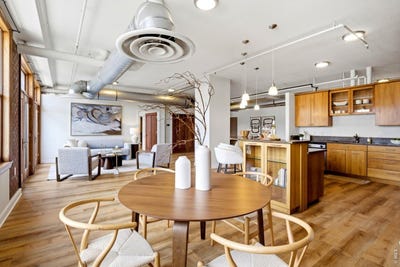 /international/us/2245-blake-st-denver-co-110108220610/