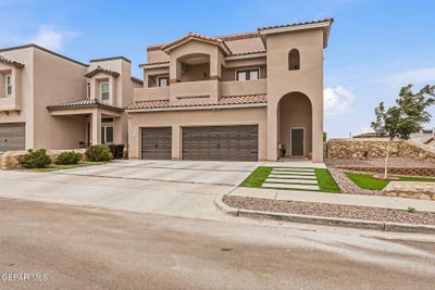 /international/us/672-la-entrada-circle-sunland-park-nm-110108395129/