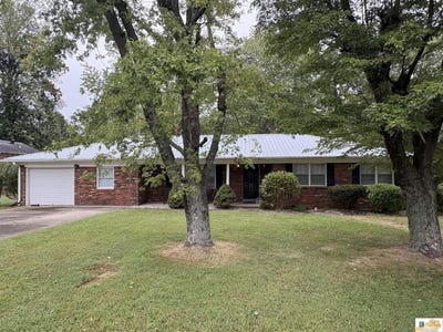 /international/us/208-sandwood-drive-glasgow-ky-110120057573/