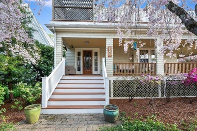 /international/us/458-woodward-st-newton-ma-110107832560/