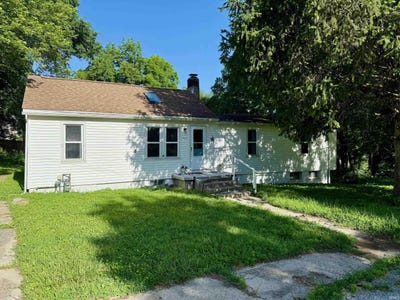 /international/us/863-warren-street-roanoke-in-110100464573/