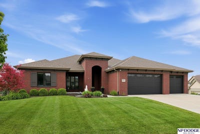/international/us/12504-pintail-circle-papillion-ne-110108304025/
