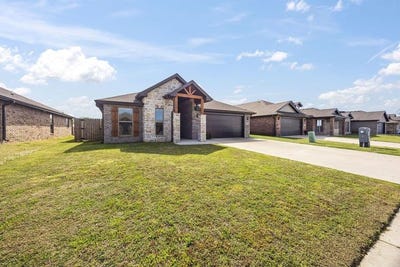 /international/us/6000-hoover-st-bentonville-ar-110099000027/