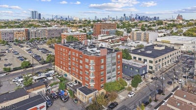 /international/us/172-culver-ave-jersey-city-nj-110105639531/