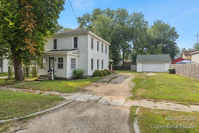 /international/us/405-e-state-street-greenville-mi-110101434858/