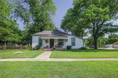 /international/us/311-e-mary-street-yates-center-ks-110100396611/