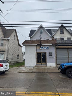 /international/us/2213-river-avenue-camden-nj-110100159484/