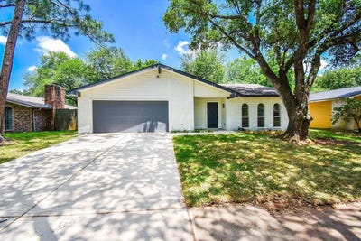 /international/us/2110-quail-valley-east-drive-missouri-city-tx-110108068678/