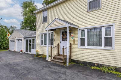 /international/us/842-main-street-cavendish-vt-110100848075/
