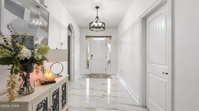 /international/us/123-big-oak-lane-santa-rosa-beach-fl-110105193806/