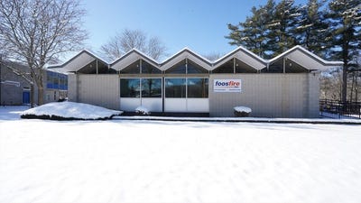 /international/us/166-bank-st-attleboro-ma-110106673171/