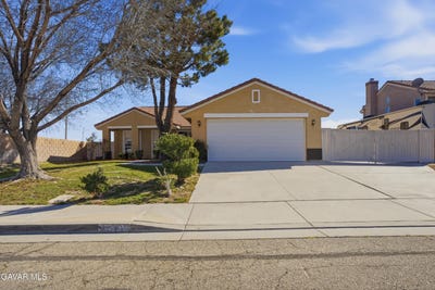 /international/us/44762-shadowcrest-drive-lancaster-ca-110107611825/