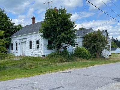 /international/us/6-forest-hill-street-harrington-me-110102972275/