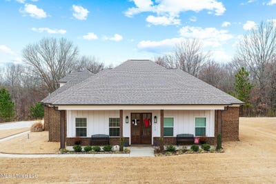 /international/us/112-oak-manor-drive-coldwater-ms-110105864932/