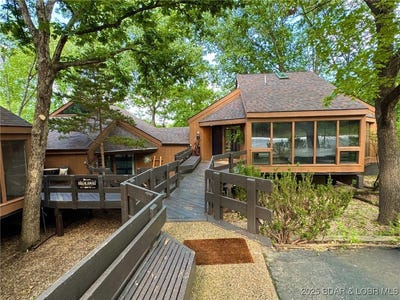 /international/us/328-hogan-drive-lake-ozark-mo-110100695084/