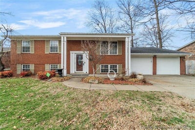 /international/us/925-redwood-drive-clarksville-in-110106560561/