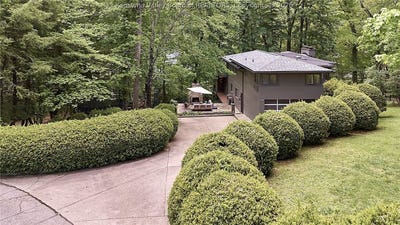 /international/us/68-abney-circle-n-charleston-wv-110107996084/