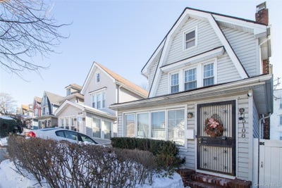 /international/us/151-08-33rd-road-flushing-ny-110105323675/