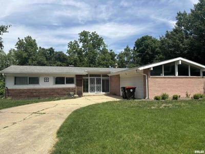 /international/us/1329-w-holly-hedges-drive-peoria-il-110108478548/