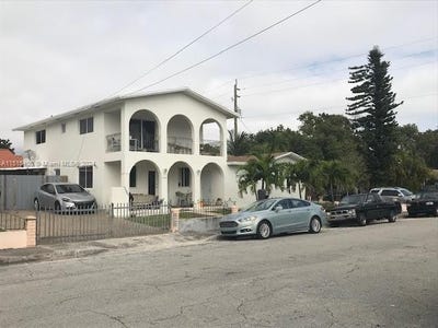 /international/us/1355-sw-12th-st-miami-fl-110089352653/