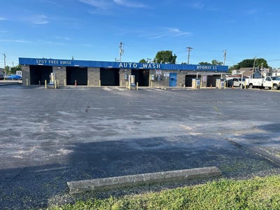 /international/us/1935-central-avenue-middletown-oh-110108765996/