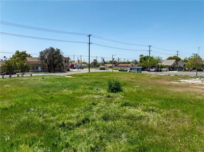 /international/us/158-n-la-cadena-drive-colton-ca-110108229065/