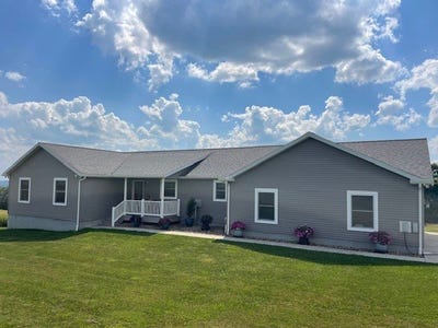 /international/us/12860-hill-road-waterford-pa-110100969677/