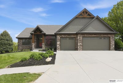 /international/us/5823-s-238th-street-elkhorn-ne-110107882665/
