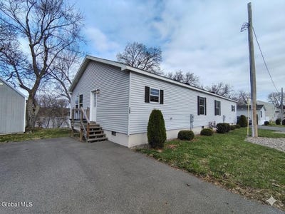 /international/us/589-1st-avenue-troy-ny-110107087823/